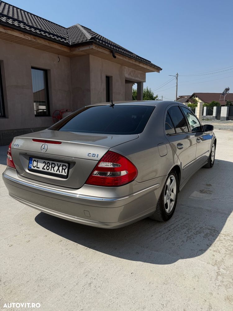 Mercedes-Benz E - 7