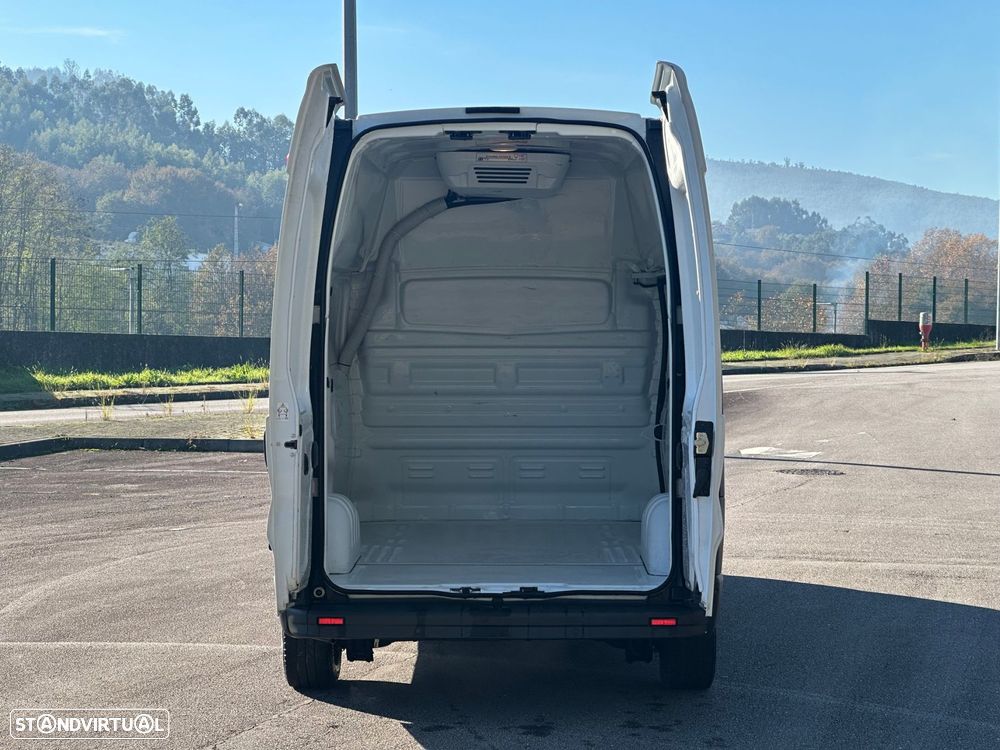 Renault Trafic 2.0 dCi L1H2 Teto Alto | Fibrada - 17