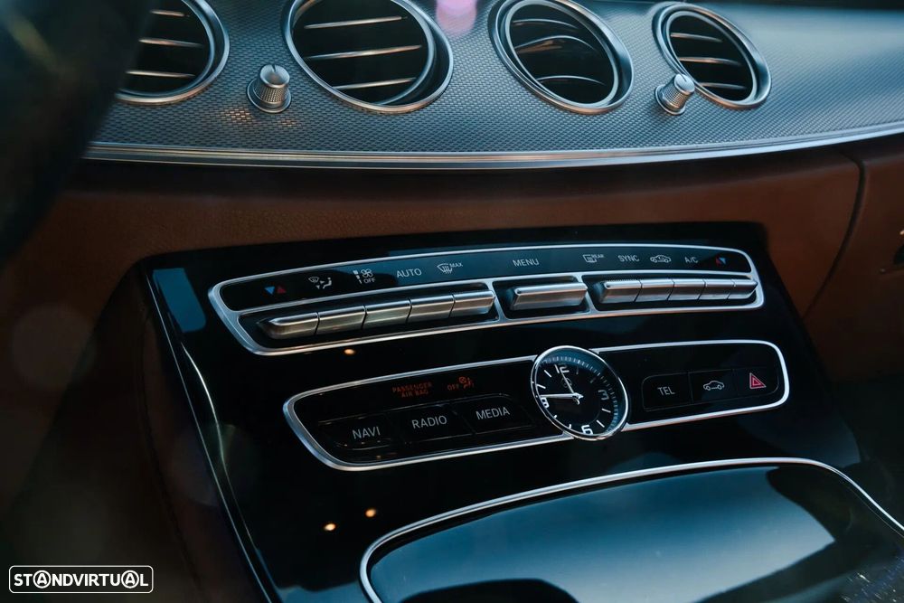 Mercedes-Benz E 350 D AMG - 34