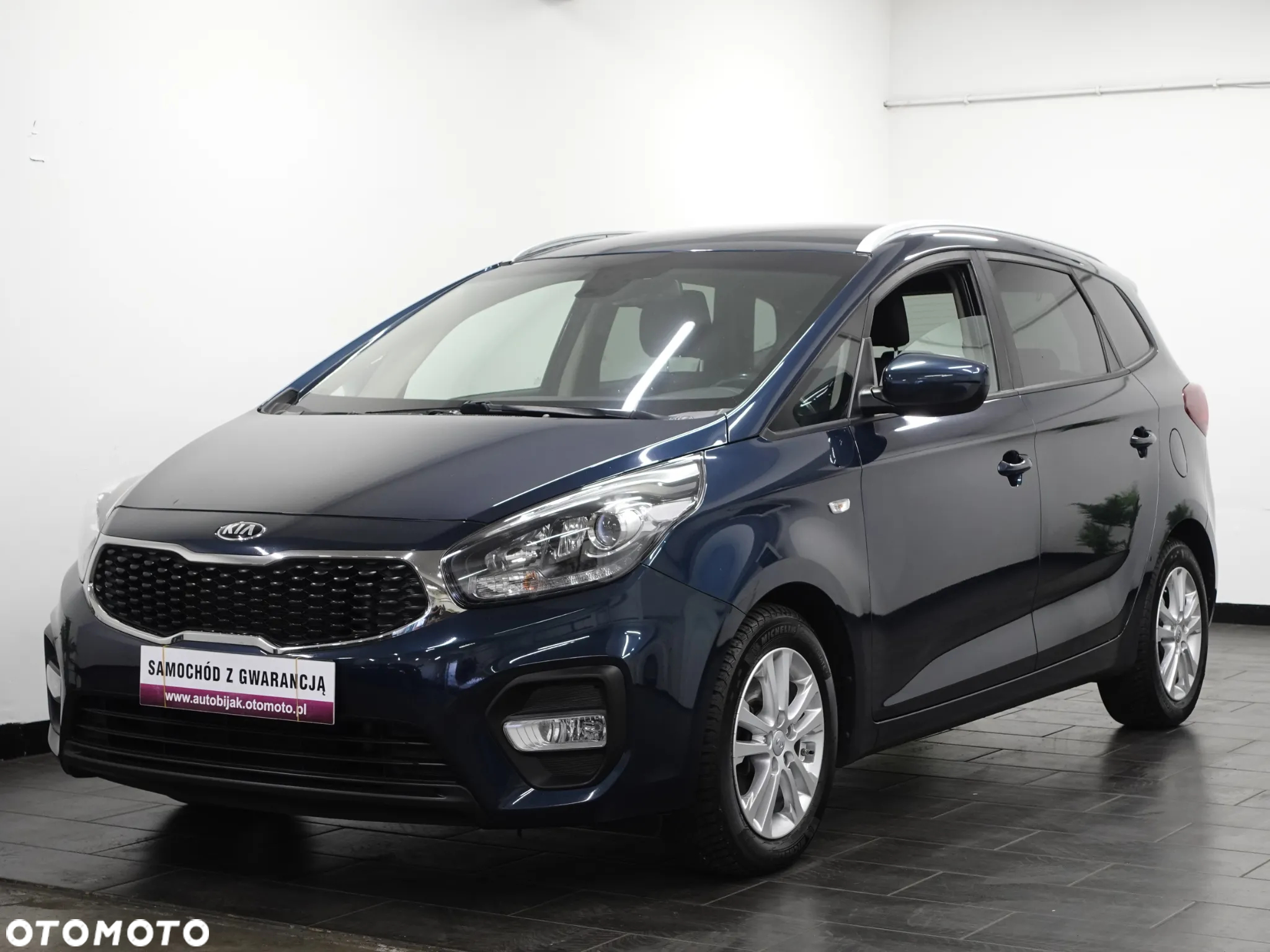 Kia Carens 1.7 CRDi 141 ISG Vision - 3