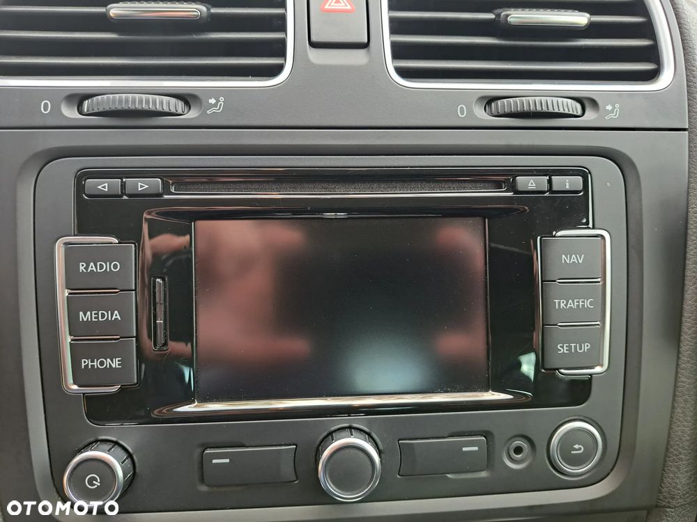 Volkswagen Golf VI 1.4 TSI Highline DSG - 12