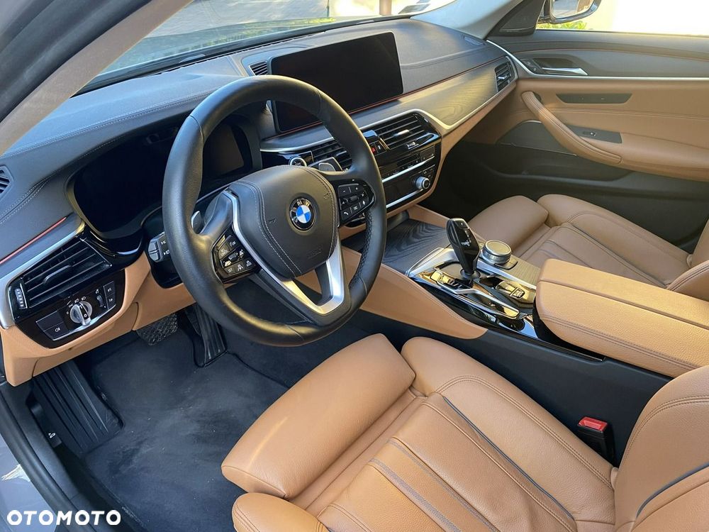 BMW Seria 5 530i xDrive mHEV Luxury Line - 25