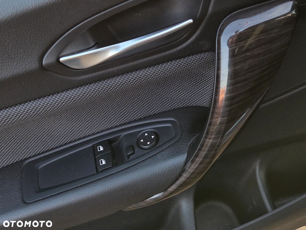 BMW Seria 2 220i Modern Line - 28