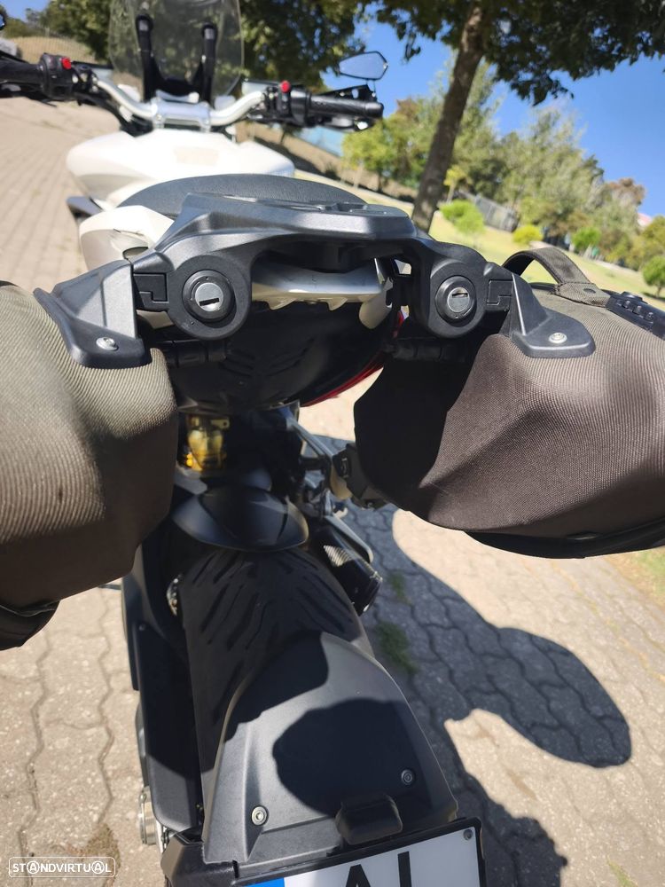 MV Agusta Stradale 800 - 5