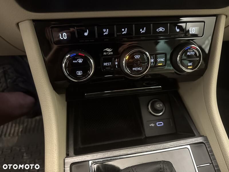 Skoda Superb - 16