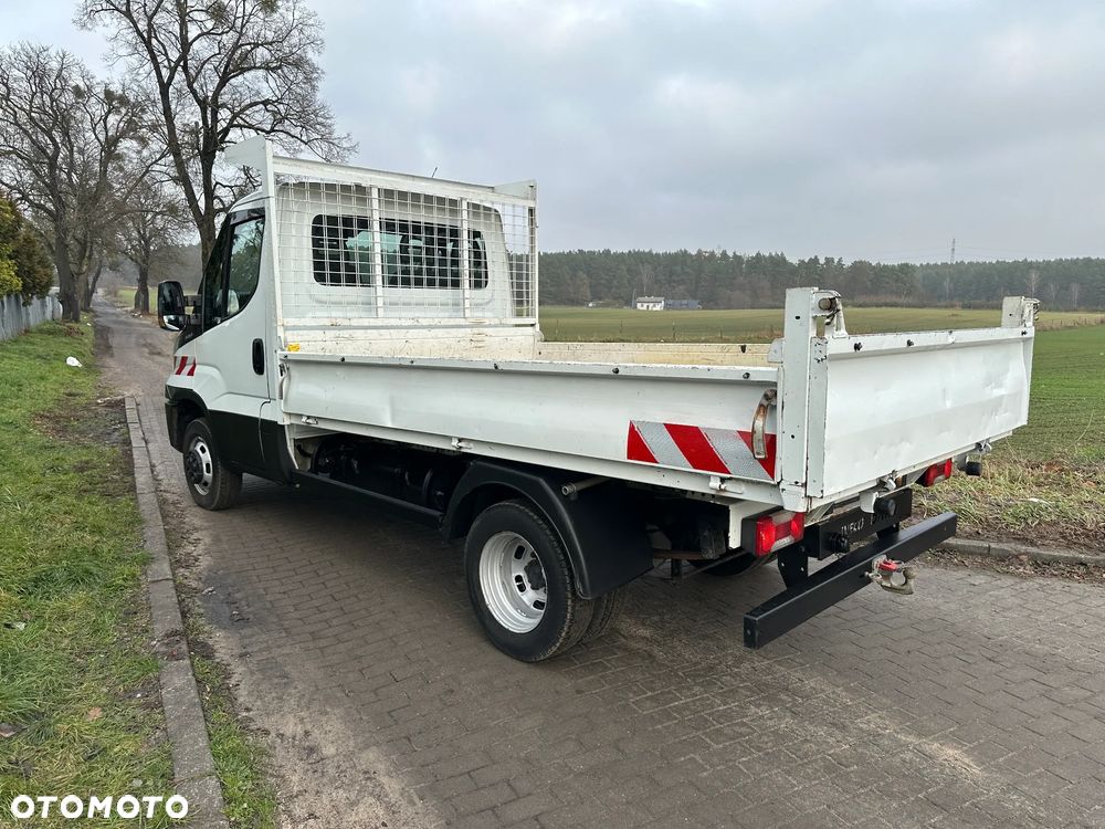 Mitsubishi FUSO KIPER WYWROTKA 3,0 - 11