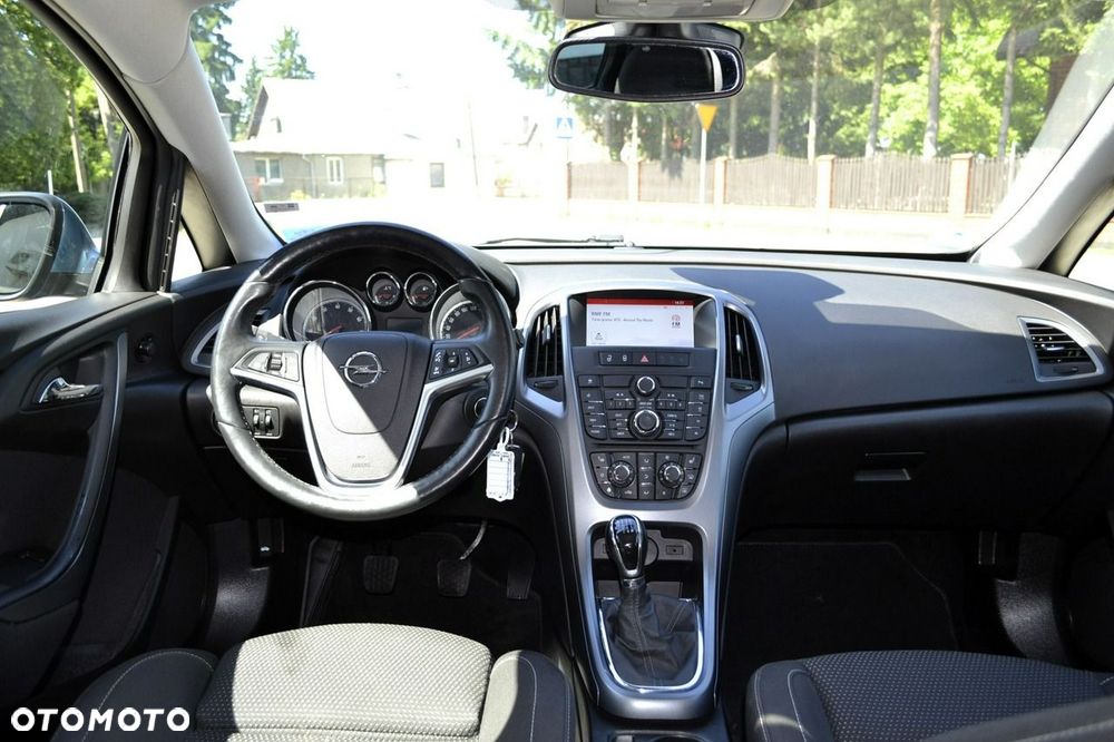 Opel Astra 1.4 Turbo Exklusiv - 19