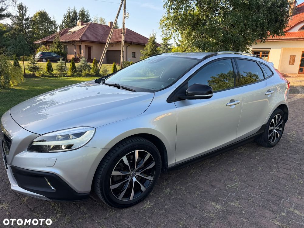 Volvo V40 Cross Country T3 Drive-E Dynamic Edition - 6