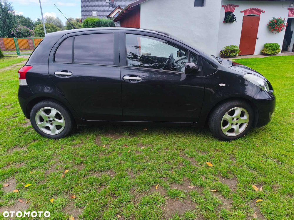 Toyota Yaris - 4