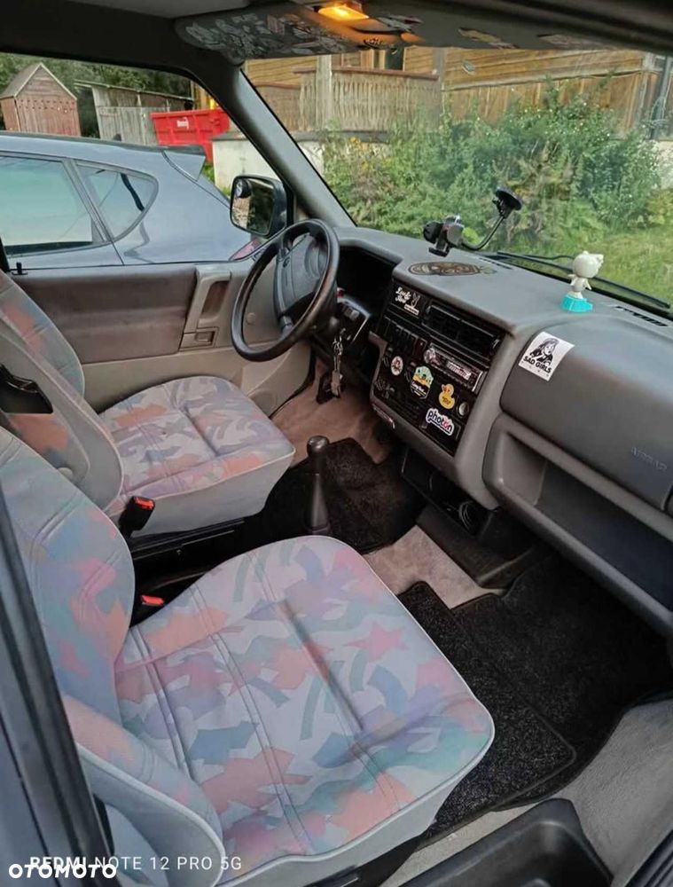 Volkswagen Multivan - 5