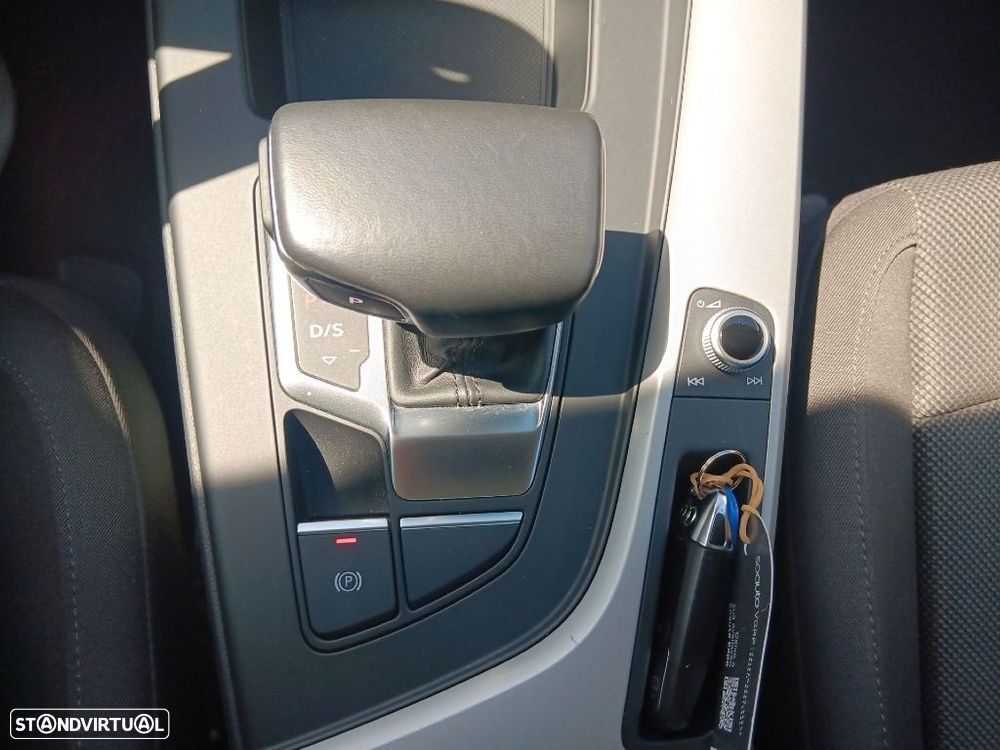 Audi A4 35 TDI S tronic - 22