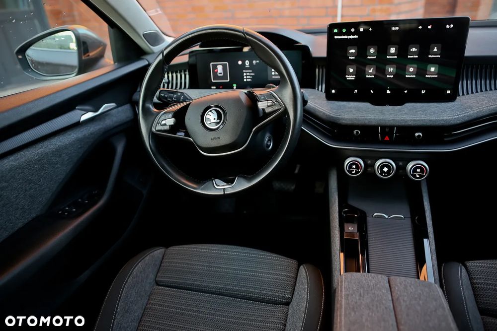 Skoda Superb 2.0 TDI SCR Selection DSG - 25