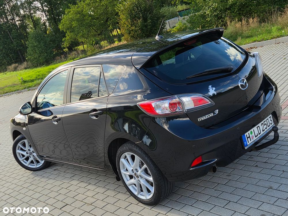 Mazda 3 1.6 Active + - 3