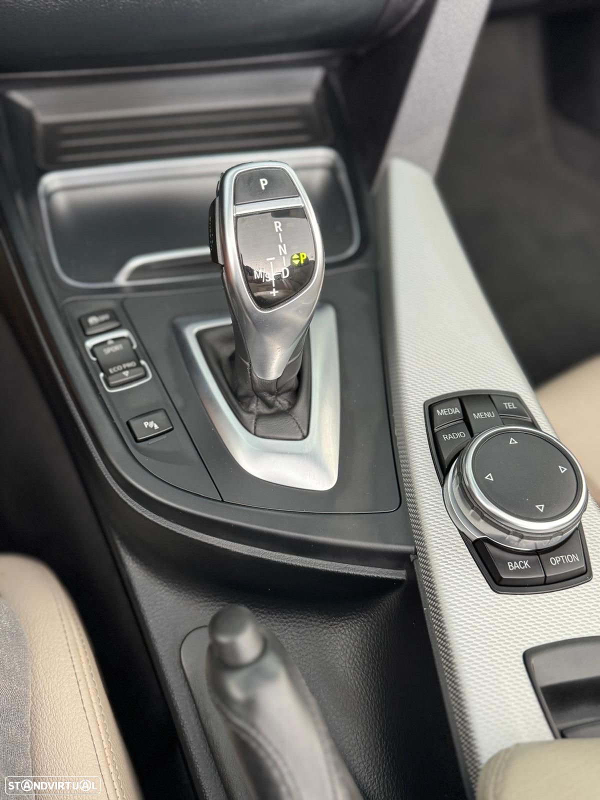 BMW 420 d Pack Desportivo M Auto - 17