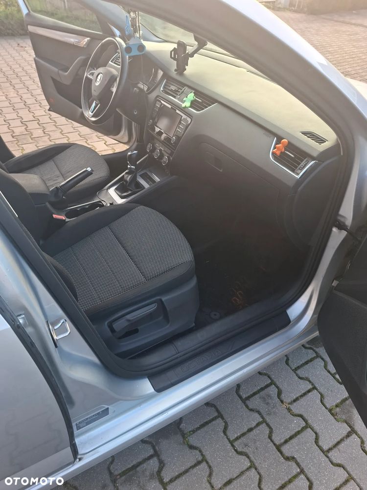 Skoda Octavia 1.4 TSI Ambition - 8