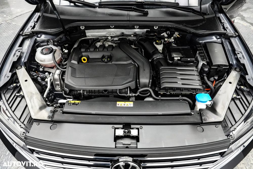 Volkswagen Passat 2.0 TDI DSG Comfortline - 26