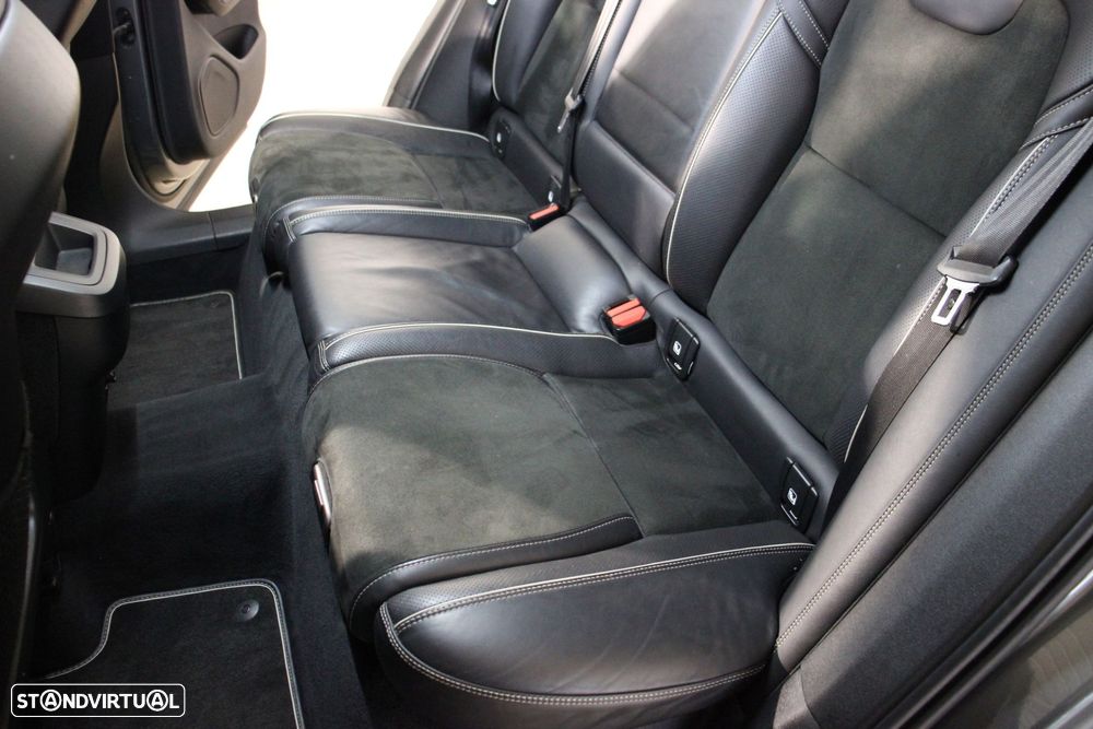 Volvo XC 60 2.0 D4 R-Design Geartronic - 19