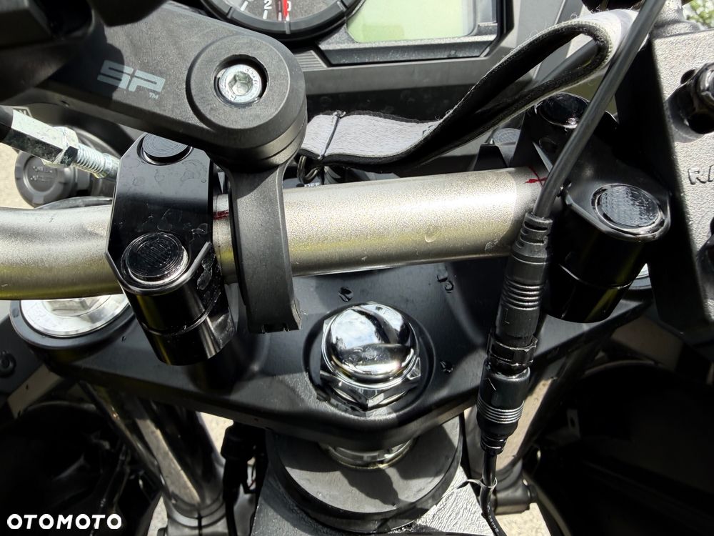 Suzuki V-STROM - 15