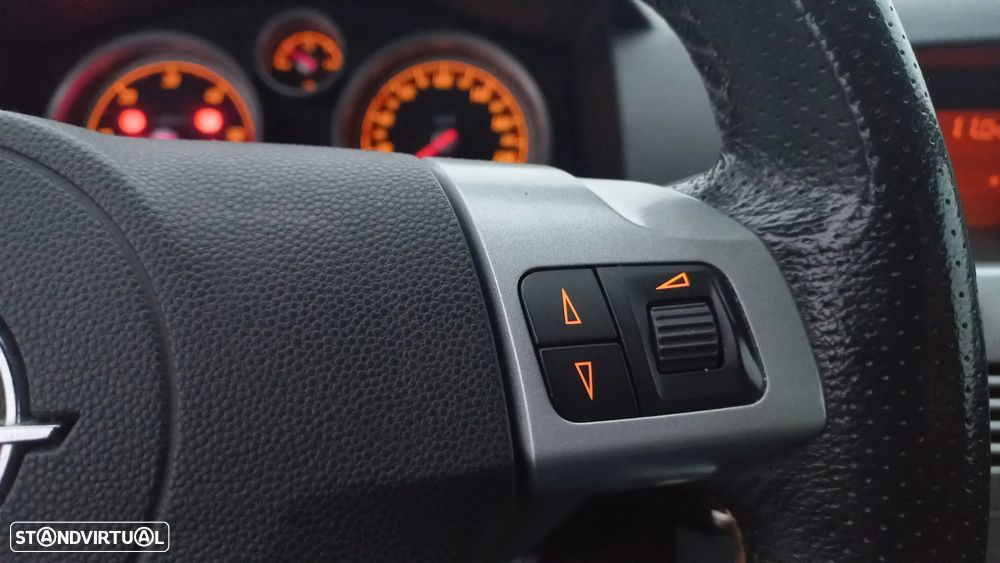 Opel Astra GTC 1.7 CDTi - 11