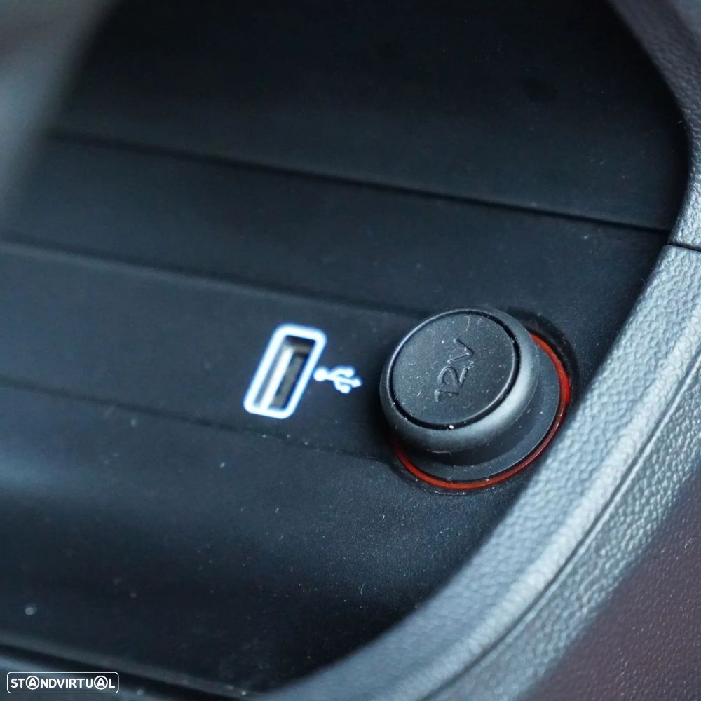 MG ZS EV 44.5 kWh Luxury - 31