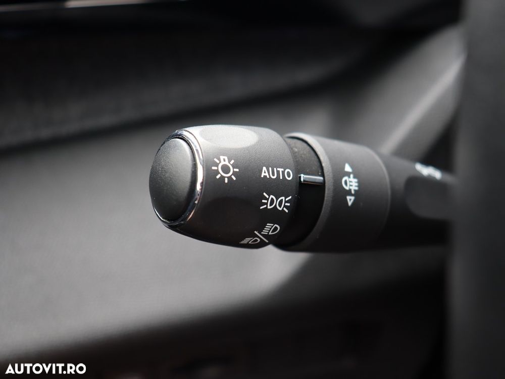 Peugeot 408 1.2L PureTech 130 S&S EAT8 Allure Pack - 18