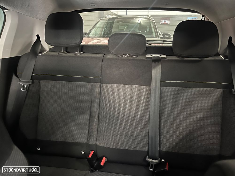Citroën C3 1.2 PureTech Shine - 34