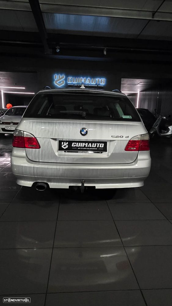 BMW 520 dA Touring Executive - 6