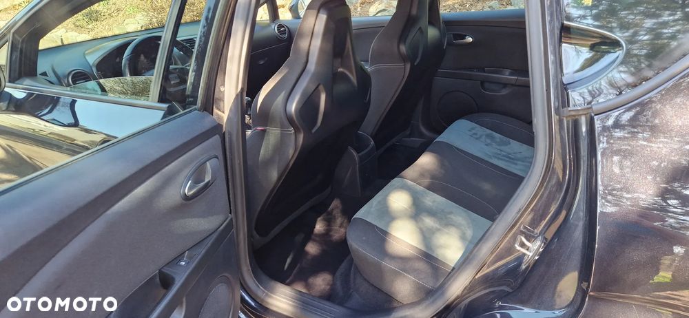 Seat Leon 2.0 T FSI Cupra R - 28