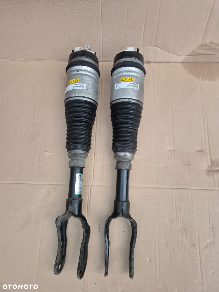AMORTYZATOR PRAWY LUB LEWY PRZÓD JEEP GRAND CHEROKEE WK2 2011-2015 GWARANCJA 76 TYŚ KM 68080194AB 68080195AB