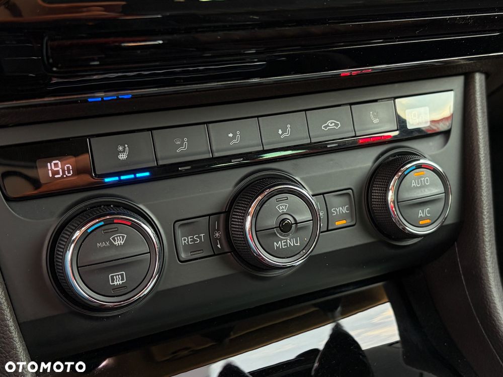 Skoda Superb 2.0 TSI 4x4 DSG L&K - 18