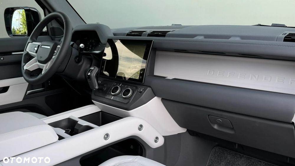 Land Rover Defender 3.0 D250 mHEV S - 13