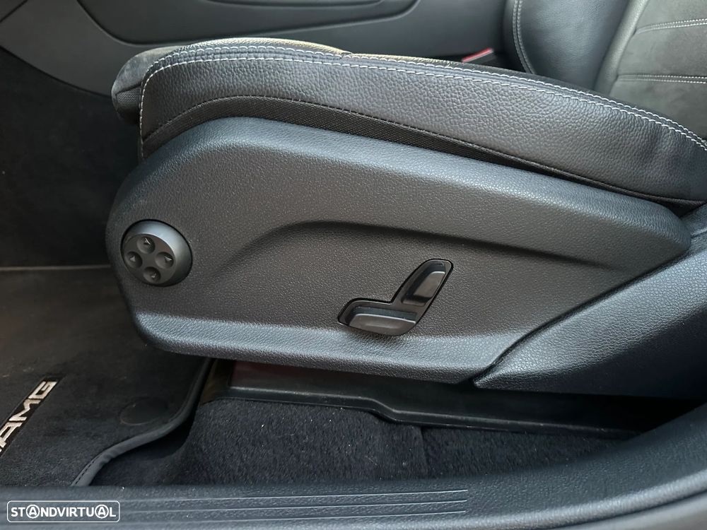 Mercedes-Benz GLC 300 de 4Matic 9G-TRONIC AMG Line - 12