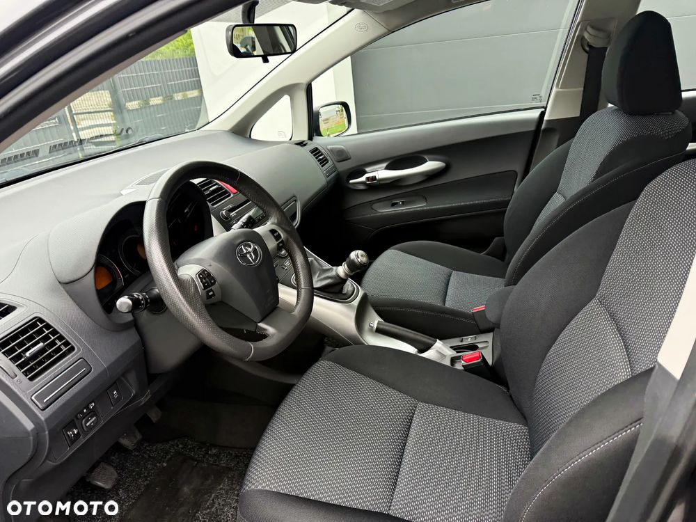 Toyota Auris 1.6 Life - 24