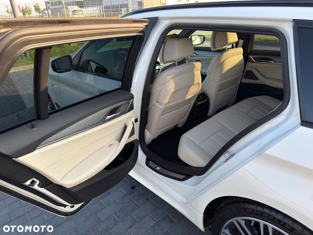 BMW Seria 5 530i xDrive M Sport sport - 27
