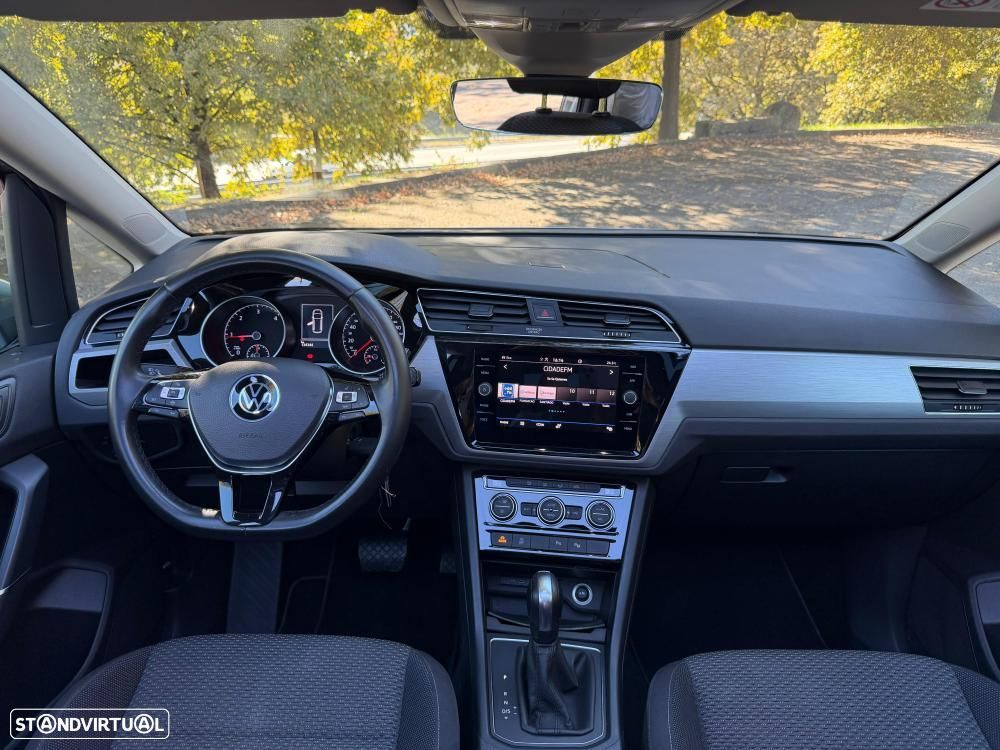 VW Touran 2.0 TDI Highline DSG - 25