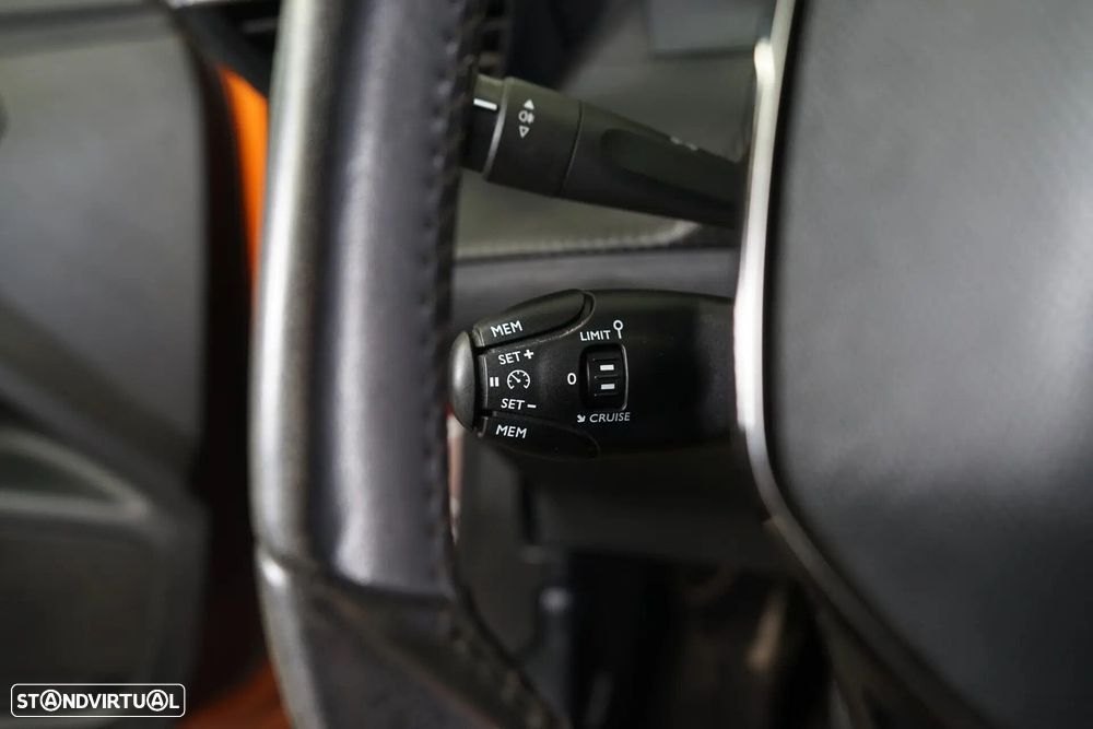 Peugeot 2008 1.2 PureTech Style - 25