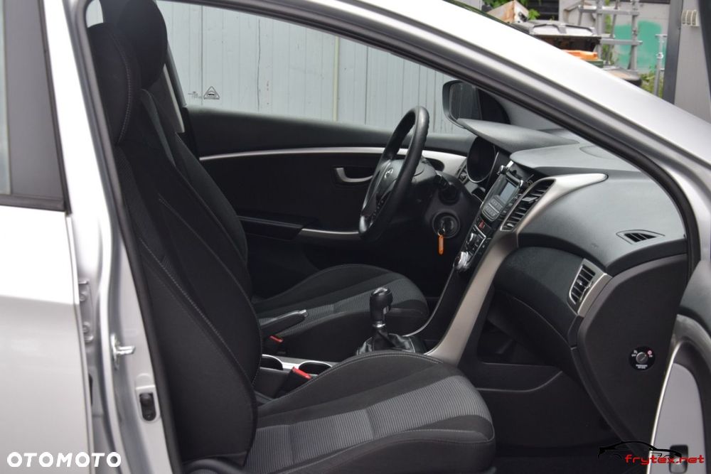 Hyundai i30 - 23