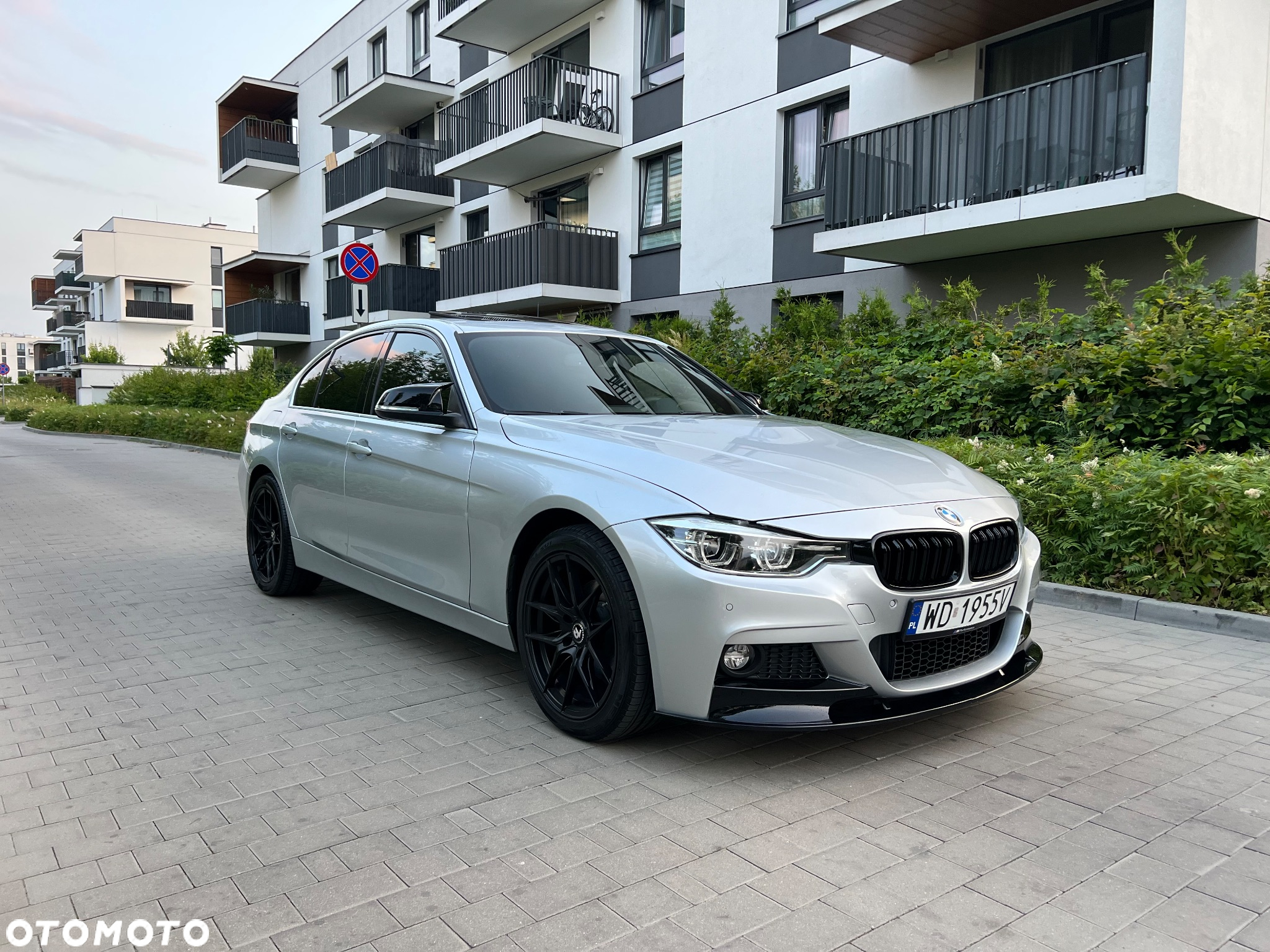 BMW Seria 3 330i - 12