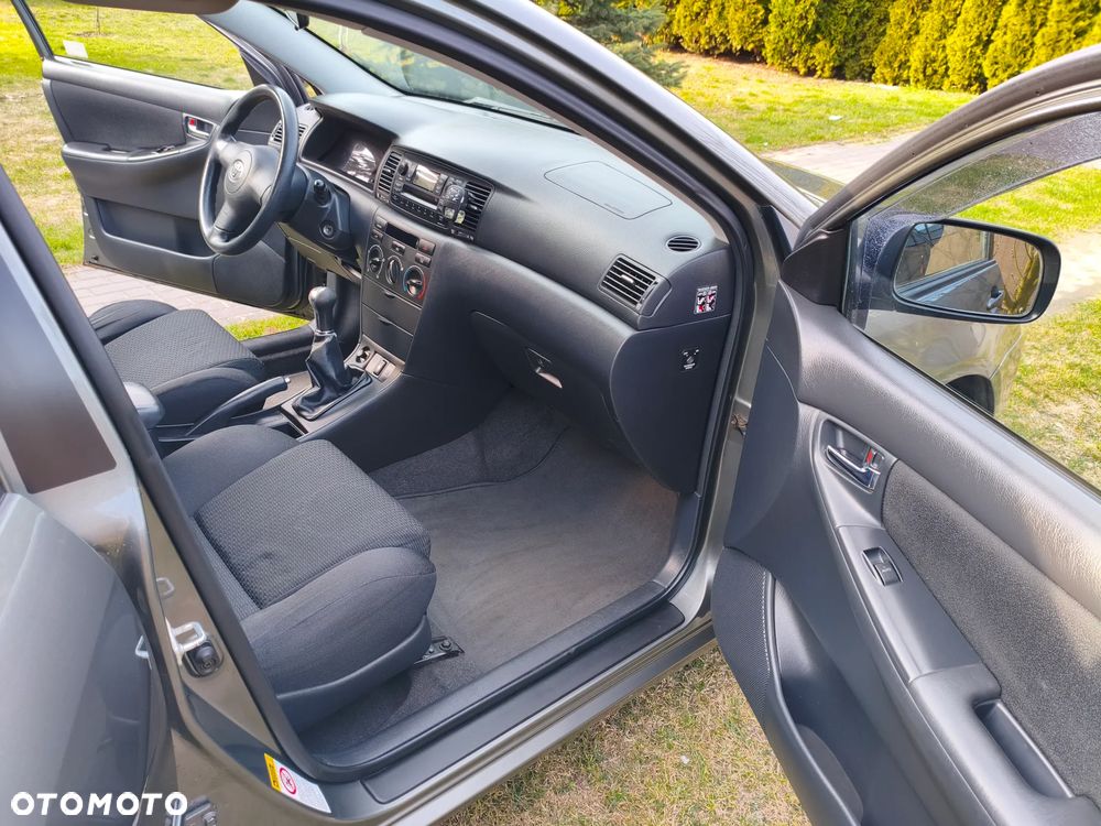 Toyota Corolla 1.4 D-4D Luna - 22