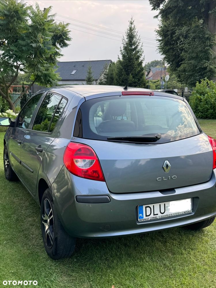 Renault Clio 1.2 16V All Inclusive - 3