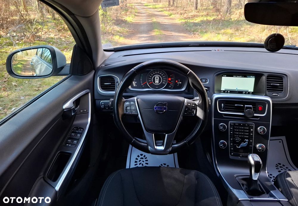 Volvo V60 D4 Drive-E Dynamic Edition (Kinetic) - 18