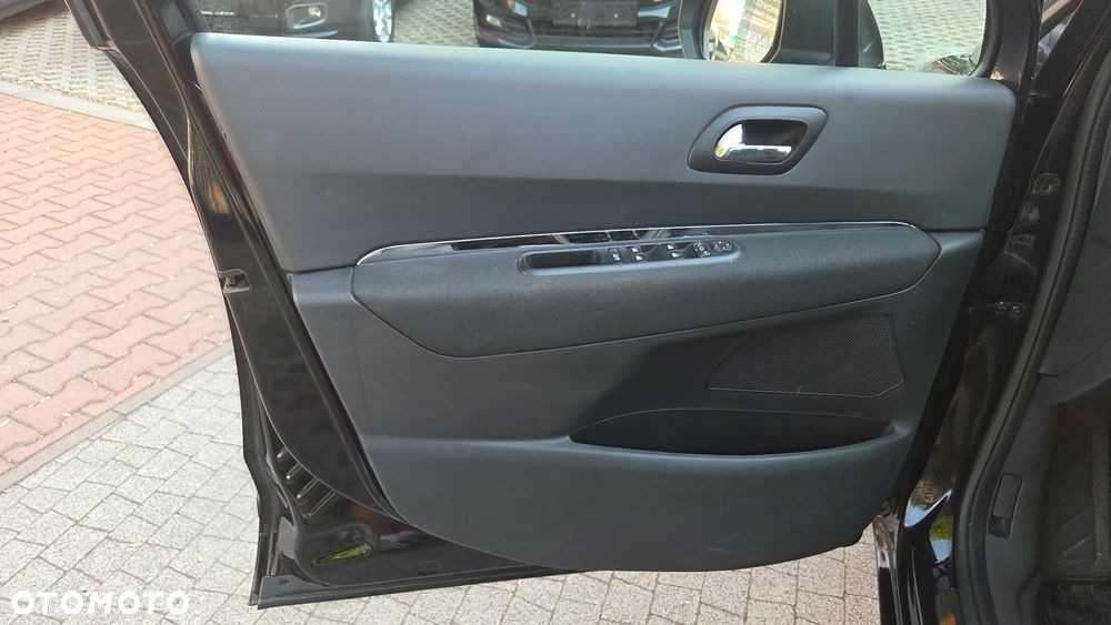 Peugeot 5008 - 23
