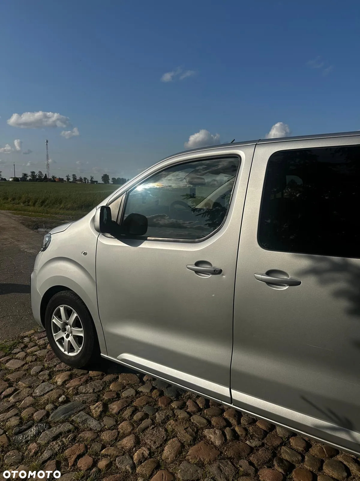 Peugeot Traveller 2.0 BlueHDi Standard Business - 11