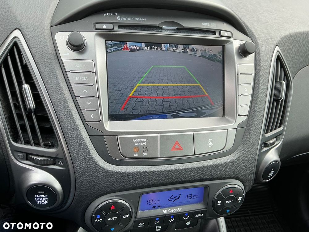 Hyundai ix35 1.6 2WD Fifa World Cup Edition - 11