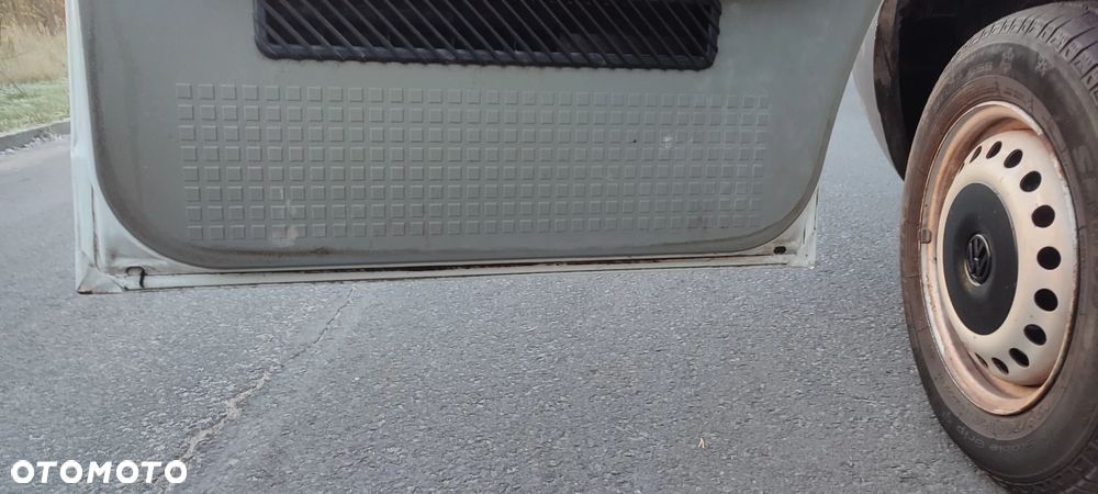 Volkswagen Transporter - 16