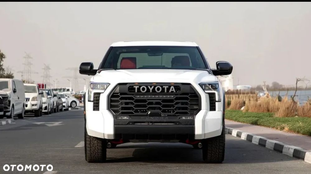 Toyota Tundra - 2