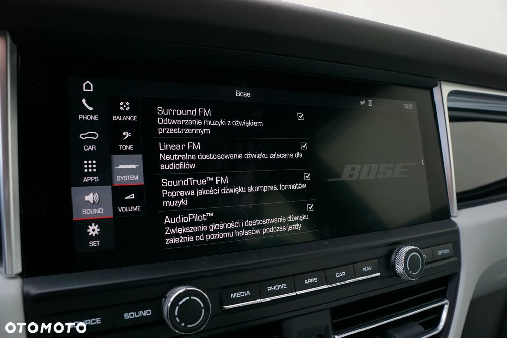 Porsche Macan S - 33