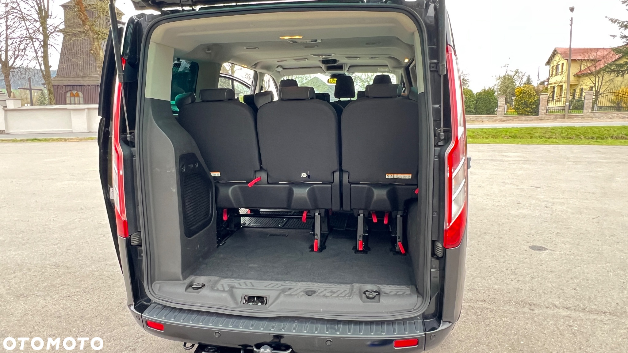 Ford Tourneo Custom 2.0 EcoBlue L1 Titanium - 15