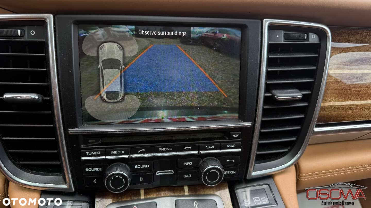 Porsche Panamera - 24