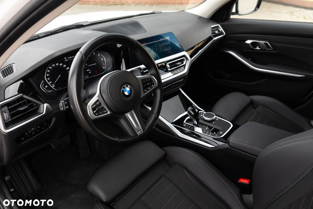 BMW Seria 3 320i Sport Line - 3